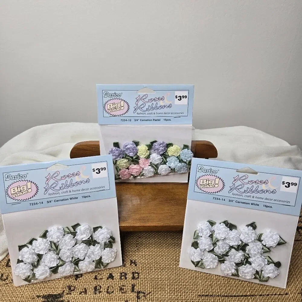 NWT Darice White & Pastel Ribbon Carnations Set ¾